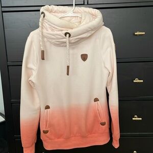 EUC Wanakome cream and coral sweatshirt